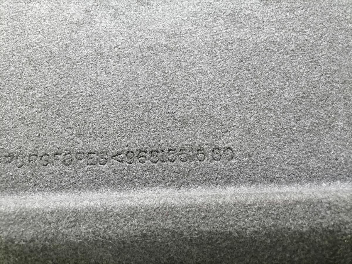Peugeot 308 I original Hutablage Schwarz Bj.2008